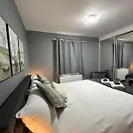 Two Bedroom Flat In Edinburgh City Center
